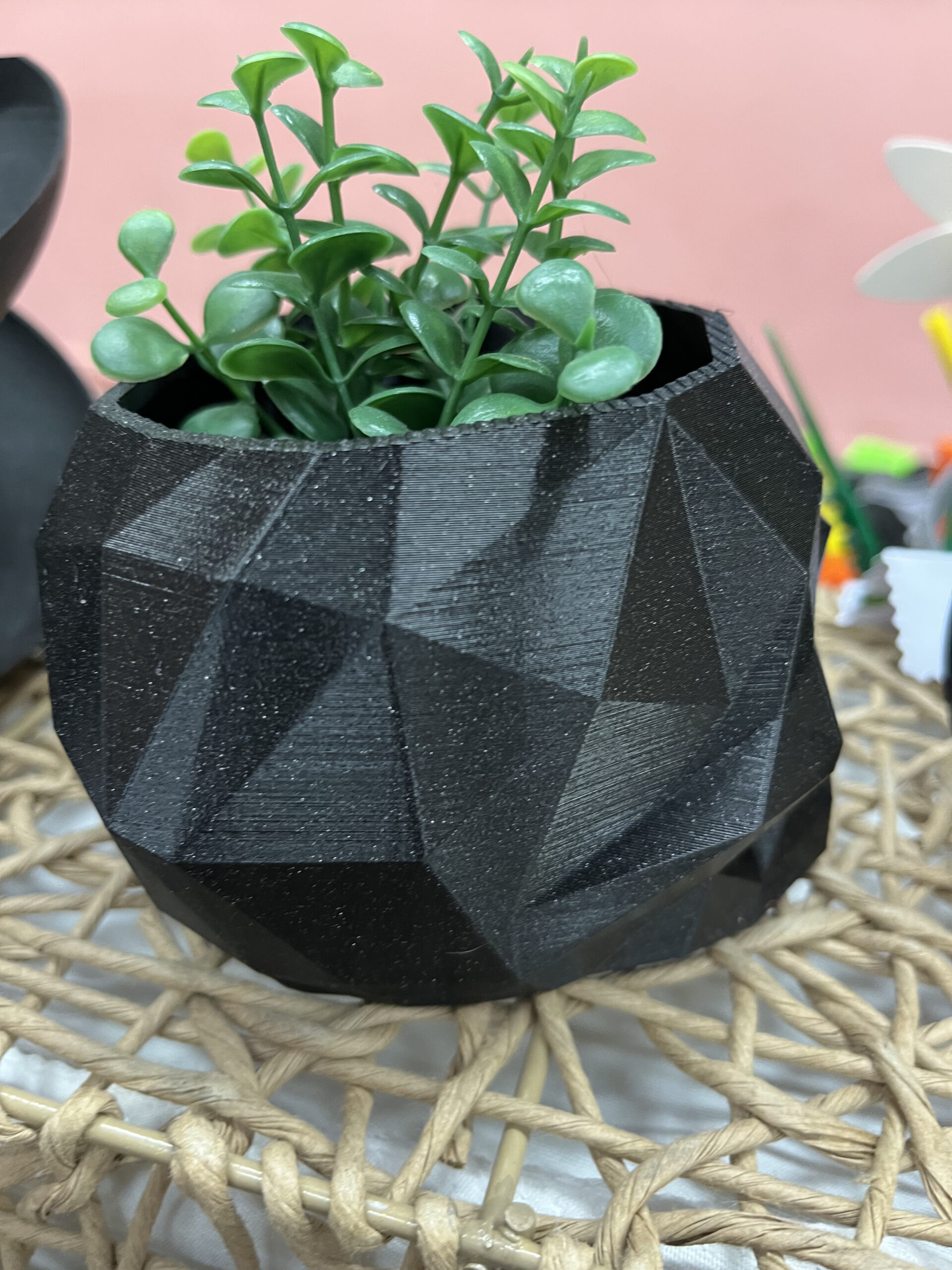 Pot Crâne Low Poly Noir – Tête de Mort – Pot à Crayons / Cache Pot – Image 7