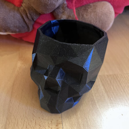 Pot Crâne Low Poly Noir – Tête de Mort – Pot à Crayons / Cache Pot