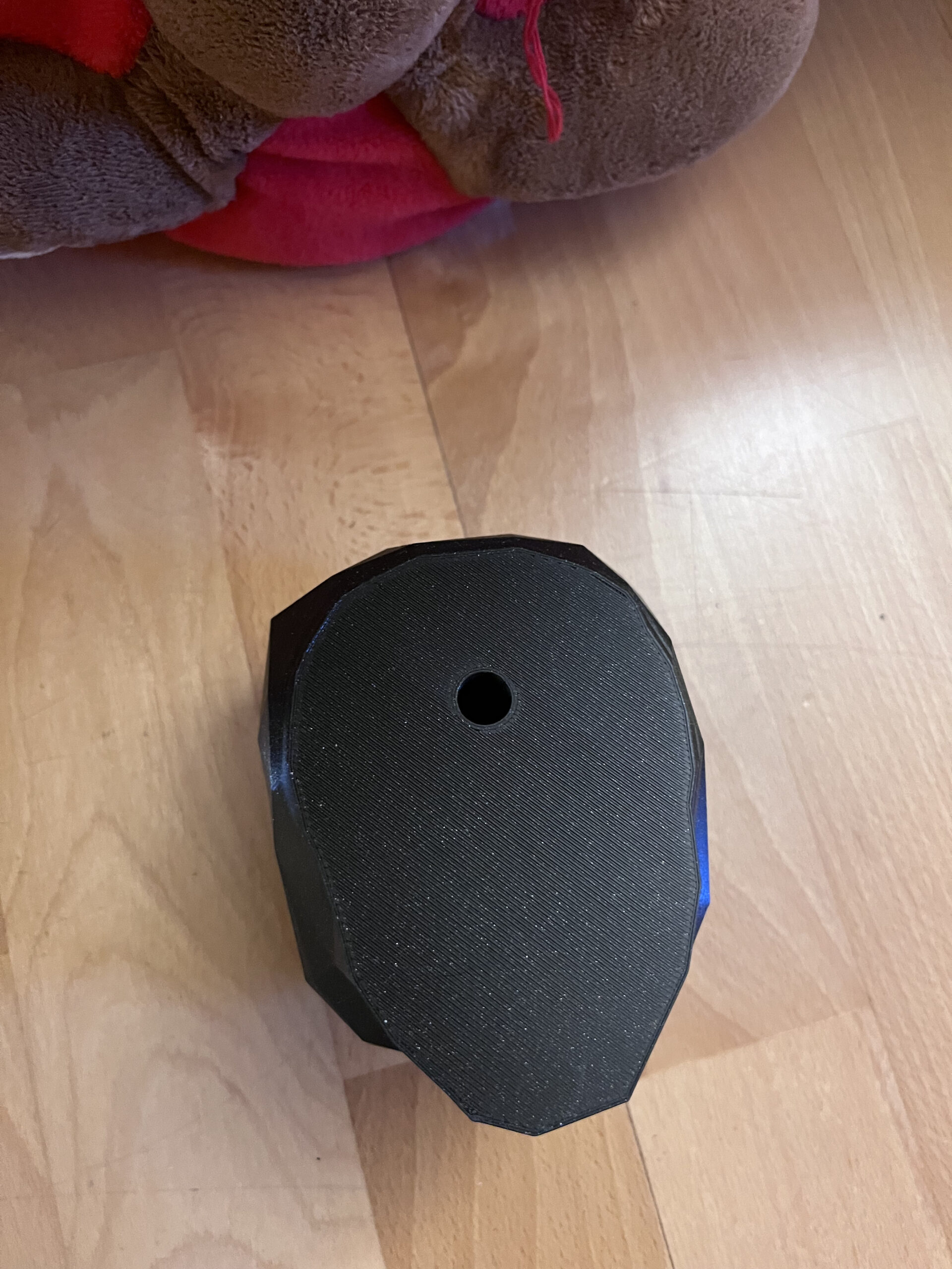 Pot Crâne Low Poly Noir – Tête de Mort – Pot à Crayons / Cache Pot – Image 2